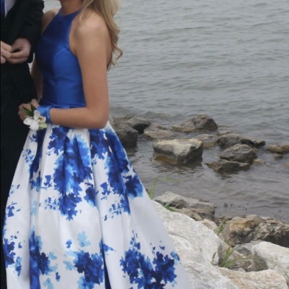 Prom Dress - Picture 2 of 2